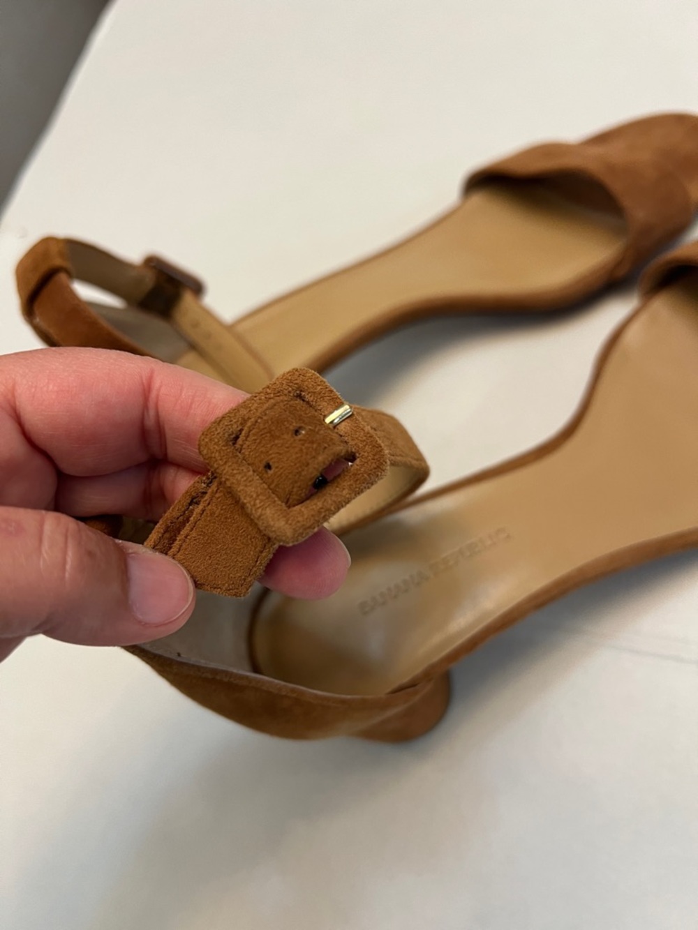 BANANA REPUBLIC BARE LOW BLOCK HEEL SANDAL TAN/BROWN LEATHER SIZE 8 - Picture 8 of 10